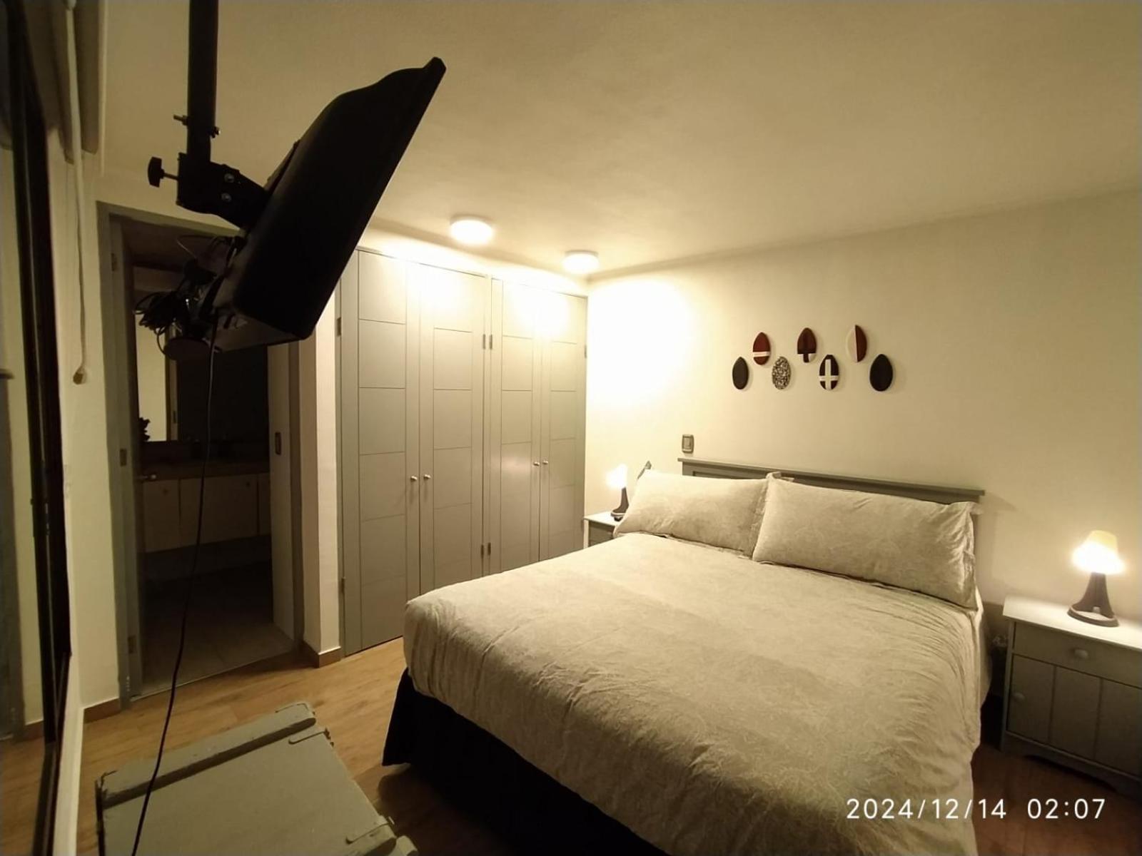 Comodo Departamento En Escuela Militar, Condes Apartamento Santiago
