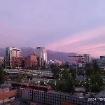 Comodo Departamento En Escuela Militar, Las Condes