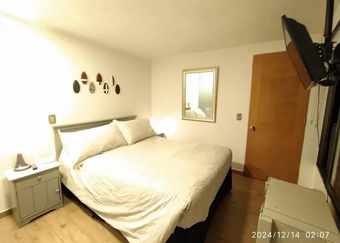 Comodo Departamento En Escuela Militar, Las Condes